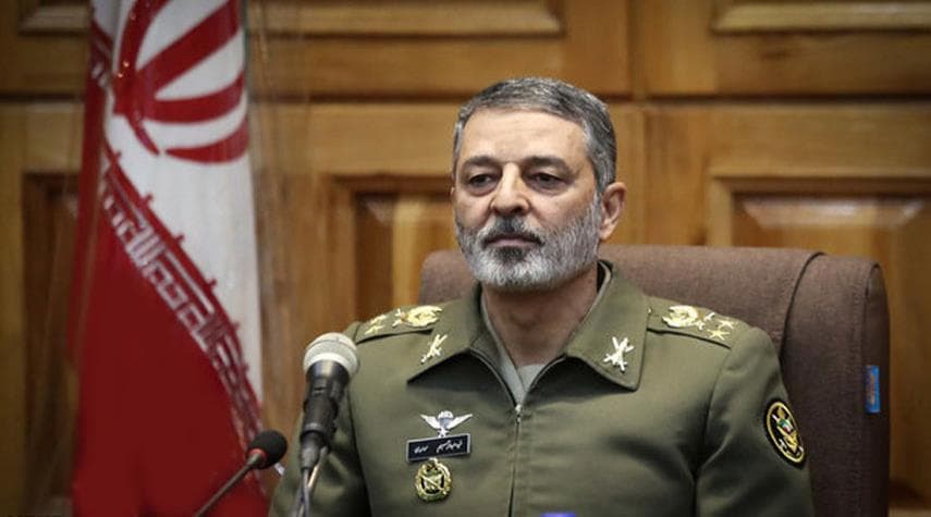 إيران تتحدث عن مناورات "ذو الفقار 1400": تركز على تطوير استخدام الطائرات المسيرة والقذائف
