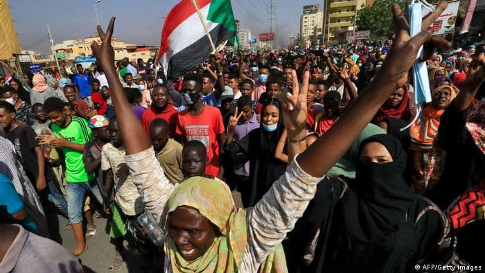 تجمع المهنيين السودانيين: لا تفاوض أو شراكة مع المجلس العسكري