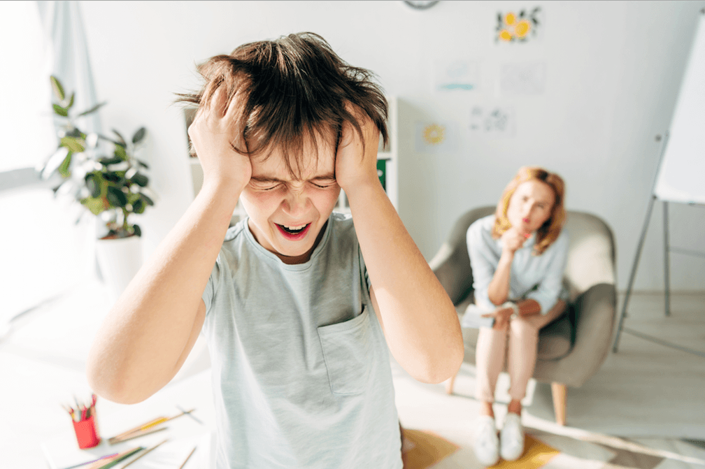 سلوك الانكار والرفض لاولياء أمور أطفال التوحد