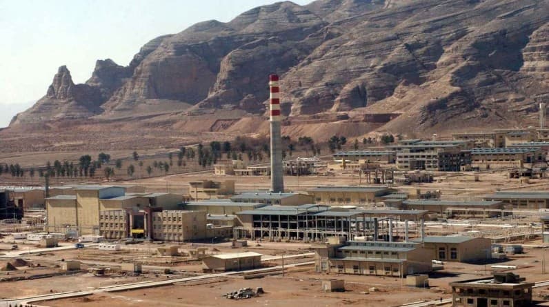 إسرائيل تقصف موقعا نوويا بأصفهان.. وإيران تؤكد عدم حدوث تسرب إشعاعي
