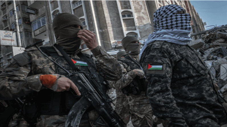 محمود بصل يكشف حجم التدمير واستهداف خيام النازحين في غزة