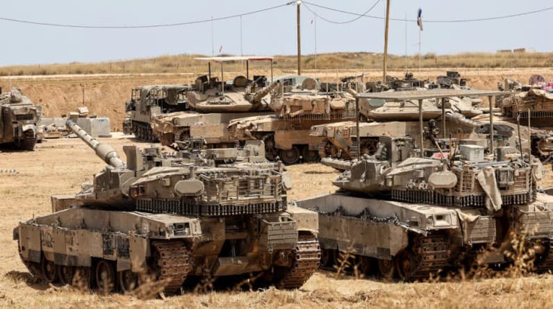 جيش الإحتلال يستدعى 60 ألف جندى احتياطى لتنفيذ خطة احتلال غزة