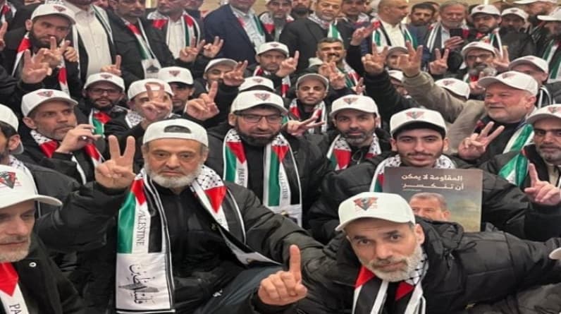 قادة حماس والفصائل الفلسطينية يلتقون الأسرى المبعدون داخل القاهرة