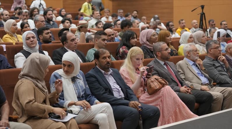 انطلاق المهرجان الثقافي العربي في إسطنبول