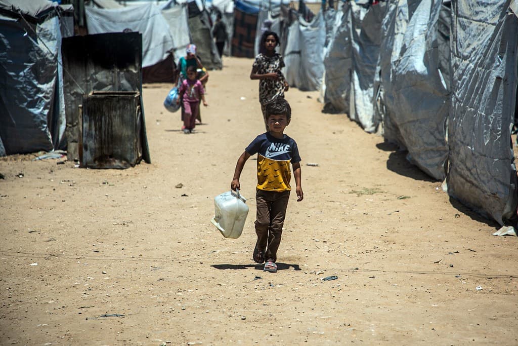 غزة تغرق تحت المطر والعدوان