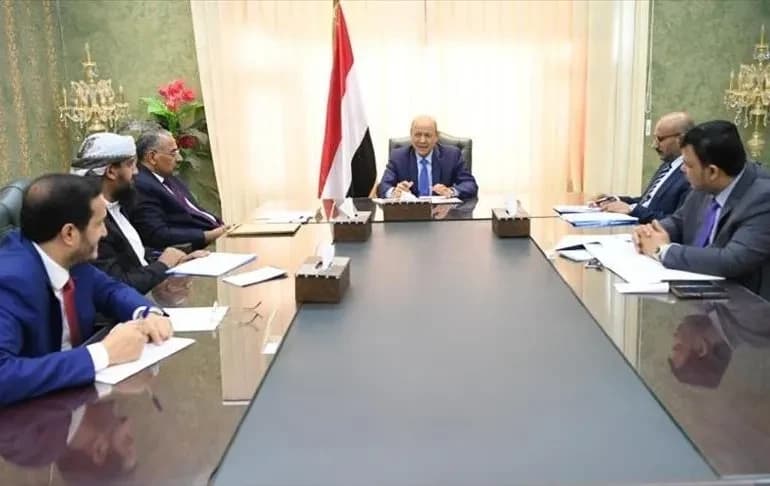 اجتماع أعضاء المجلس الرئاسي اليمني (الأناضول)