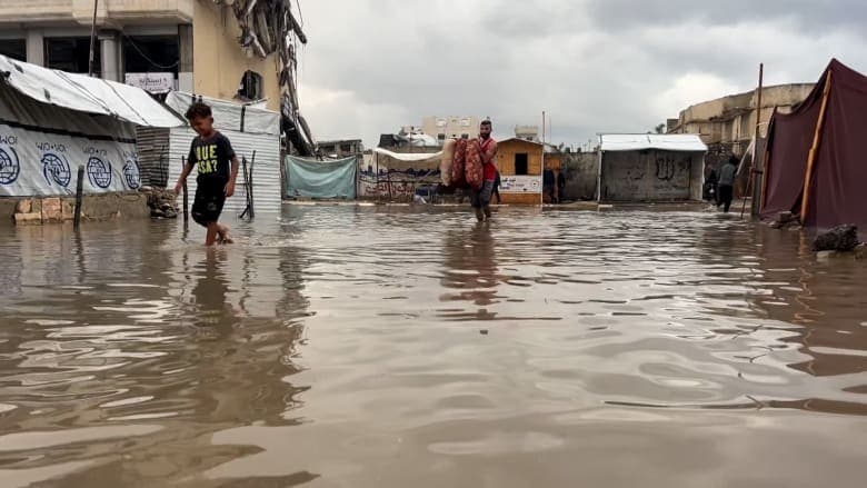 الأمطار تفاقم معاناة غزة
