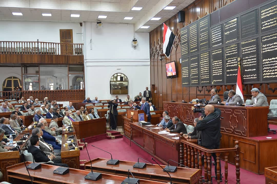 الحكومة اليمنية تلجأ للمحاكم الدولية دفاعًا عن سيادتها