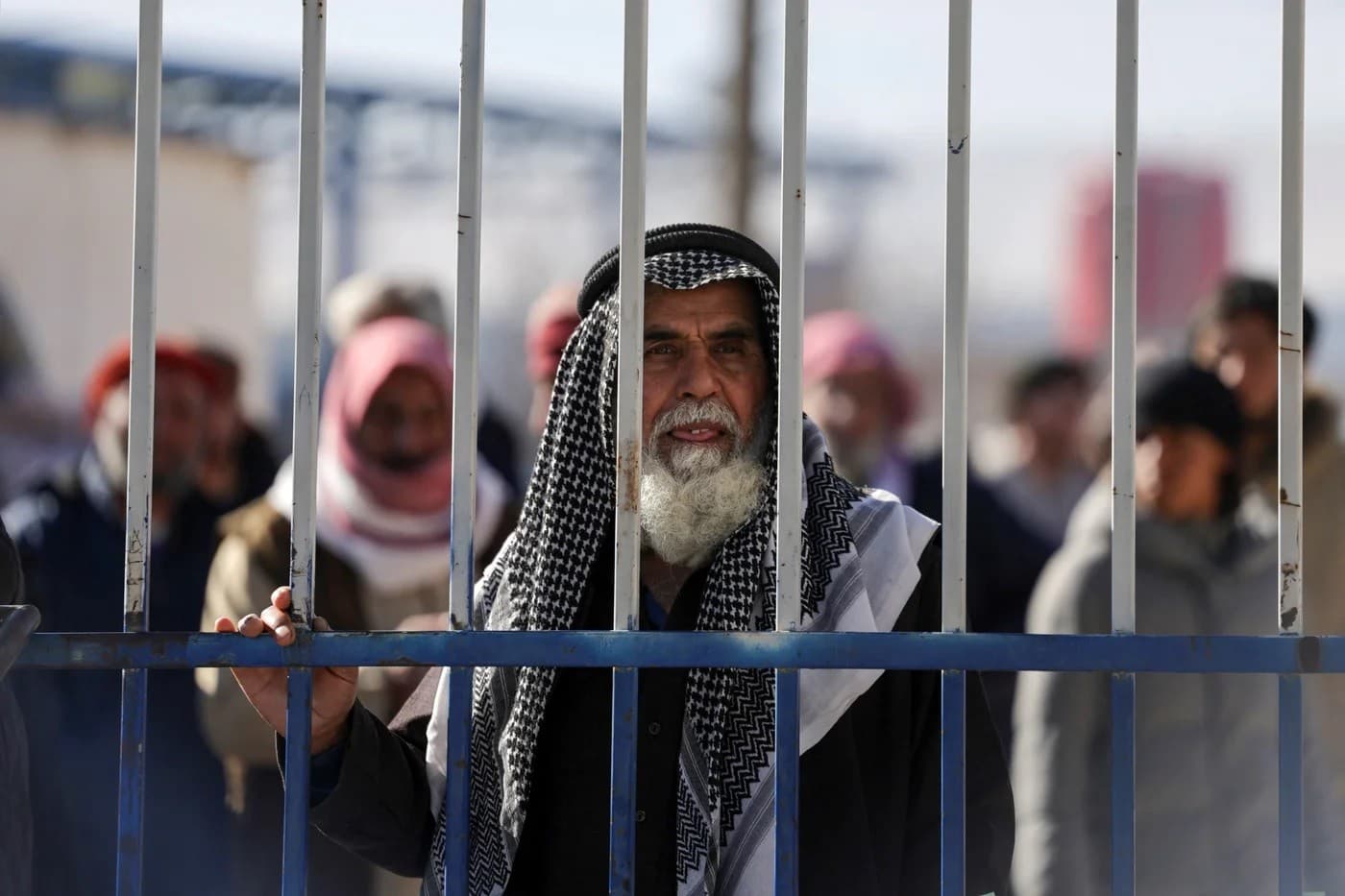هل تتحول عملية نقل سجناء داعش من سوريا للعراق إلى قنبلة موقوتة؟