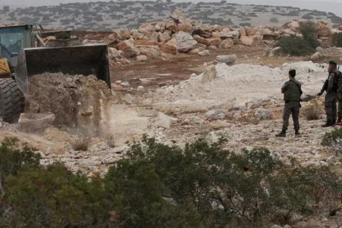 خربة يانون تحت التهجير القسري.. إخلاء شامل لمنازل فلسطينية جنوب نابلس