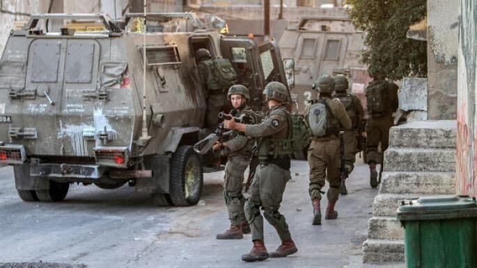 اعتداءات واقتحامات متزامنة في الضفة والقدس.. تصعيد ميداني يوسّع دائرة القمع