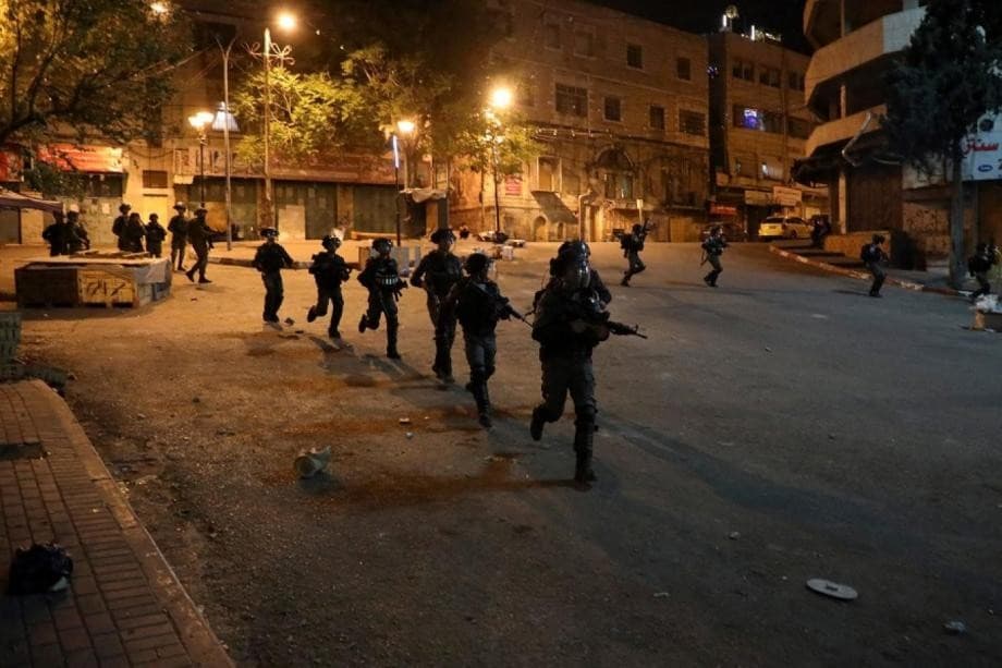 الضفة: اقتحامات متزامنة واعتقالات واسعة تعكس تصعيدًا منهجيًا للاحتلال