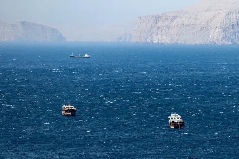 خُمس النفط العالمي يمر عبر ‌مضيق هرمز (الأوروبية)