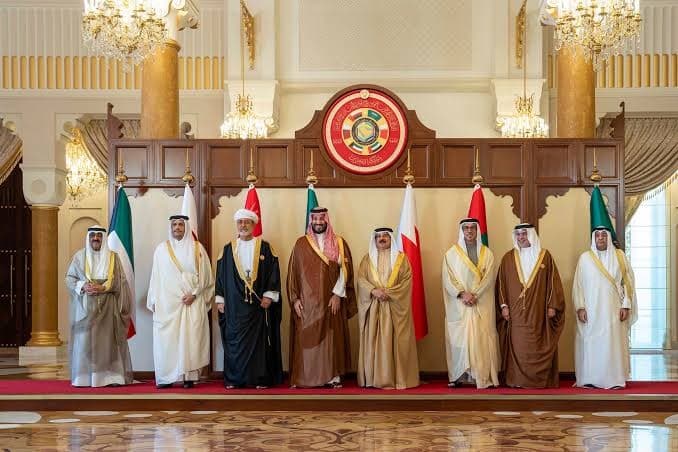 الخليج: قلق متواصل رغم غياب الانفجار الشامل