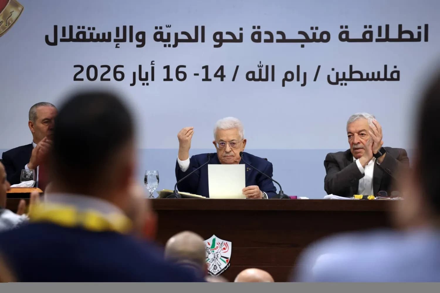 لماذا يذهب الرئيس عباس للانتخابات منفردا دون إجماع وطني؟