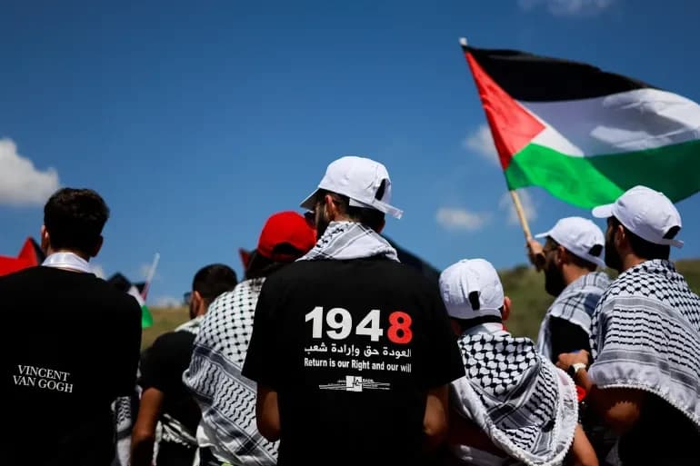 مسيرة للفلسطينيين في الداخل لإحياء ذكرى النكبة (رويترز)