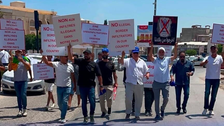 ليبيا.. محتجون يقتحمون مقر البعثة الأممية رفضا ل توطين المهاجرين