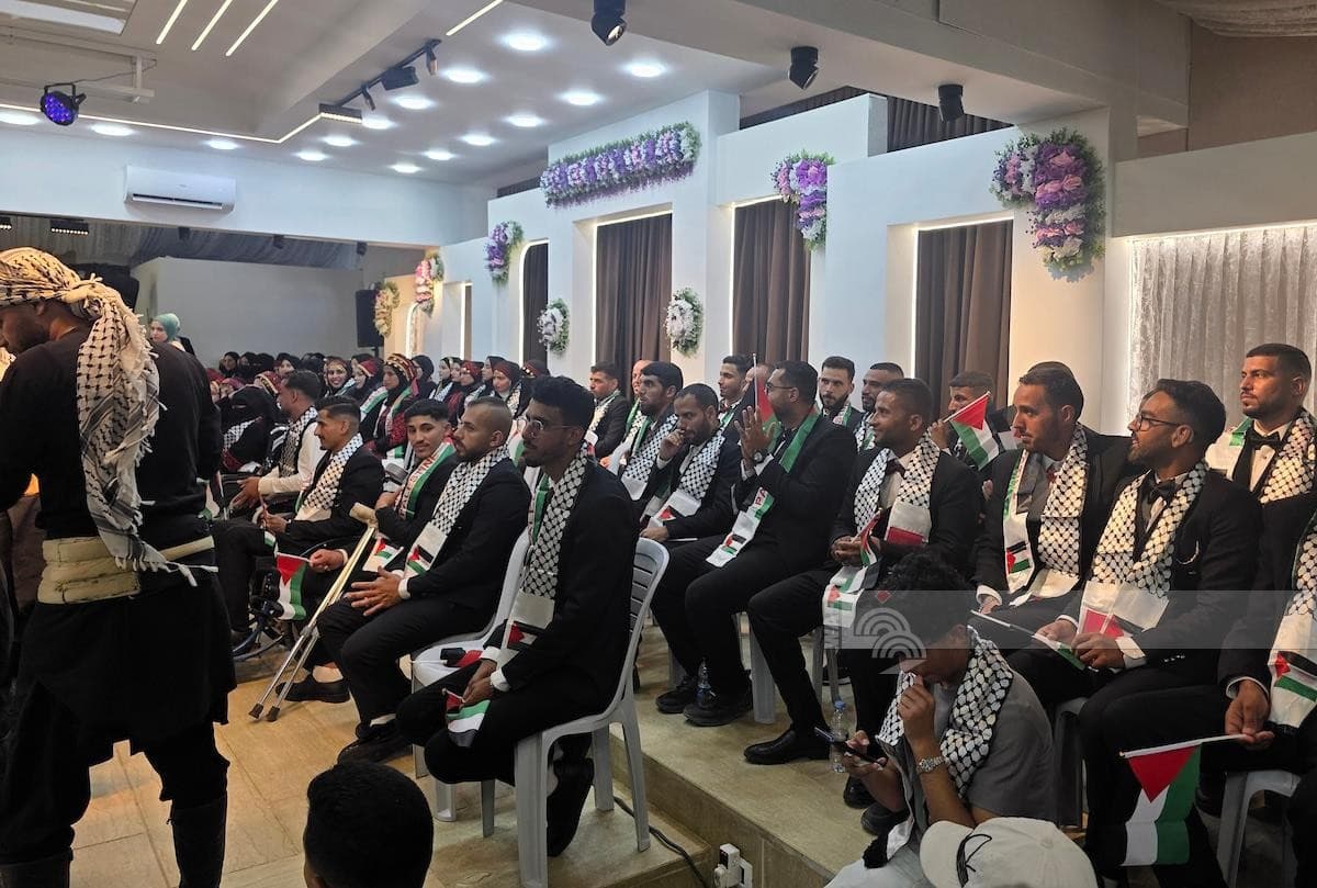 حفل زفاف جماعي ضم 62 عريساً وعروساً من النازحين من بلدة خزاعة، جميعهم من أبناء عائلة النجار