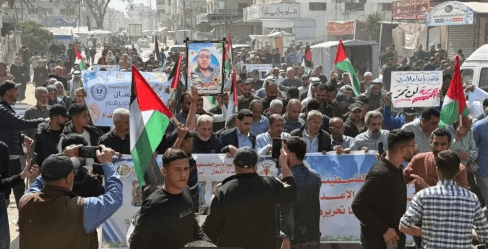 وعي غزة يُسقط رهانات الفتنة: كيف أفشل الفلسطينيون محاولات توظيف معاناتهم في مشاريع تخدم أجندات معادية؟