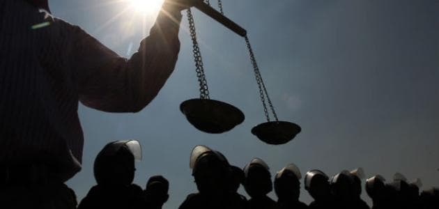 تجمعات سياسية وحقوقية تدعو الحكومة المصرية إلى الالتزام بالقوانين والدستور