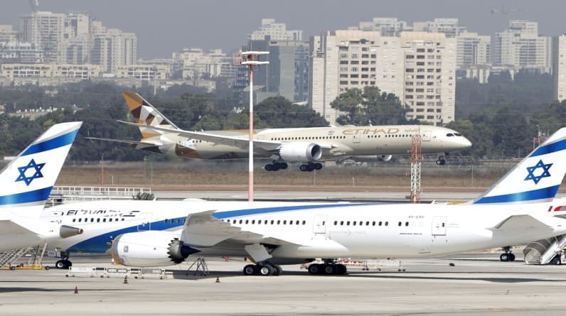 إغلاق مطار بن جوريون بعد وقوع انفجار بتل أبيب