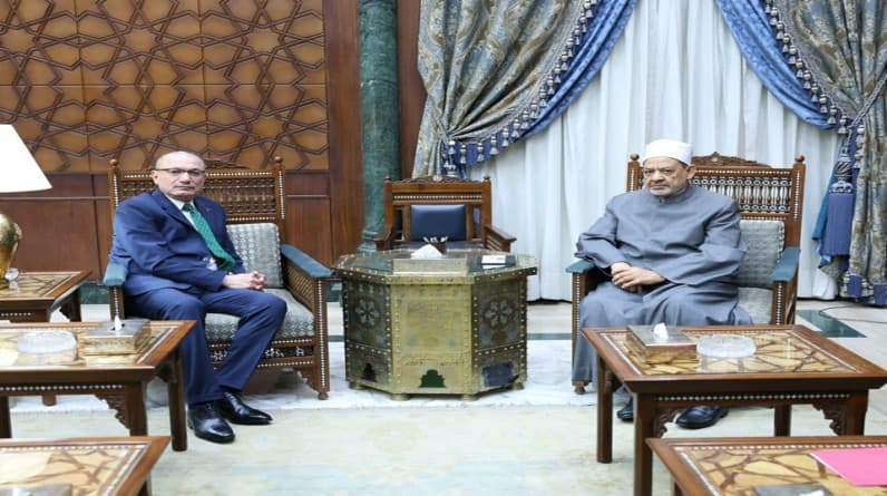 شيخ الأزهر خلال استقباله للسفير التركي بالقاهرة: التَّعليم الأزهري غير مسيس ولا يخضع لأي أجندات