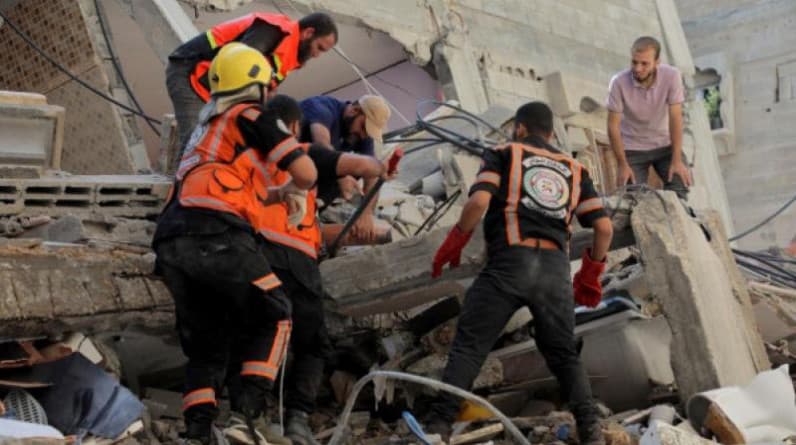 الدفاع المدني:لا يمكننا تلبية الاستغاثات بسبب العدد الكبير من الشهداء في الشوارع