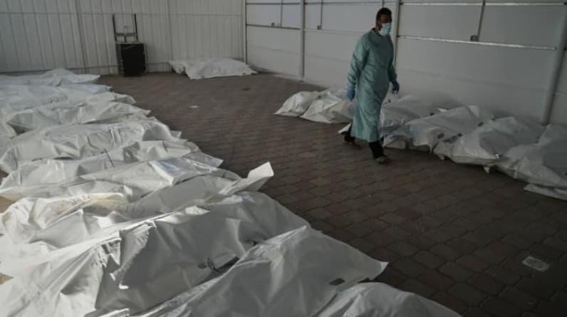 غزة: الاحتلال يحتجز جثامين مئات الشهداء ويعيد 165 تعرضوا للتعذيب والإعدام الميداني