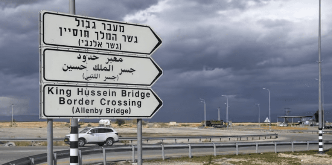 الاحتلال منع وفدا كنديا من دخول الضفة عبر جسر الملك حسين