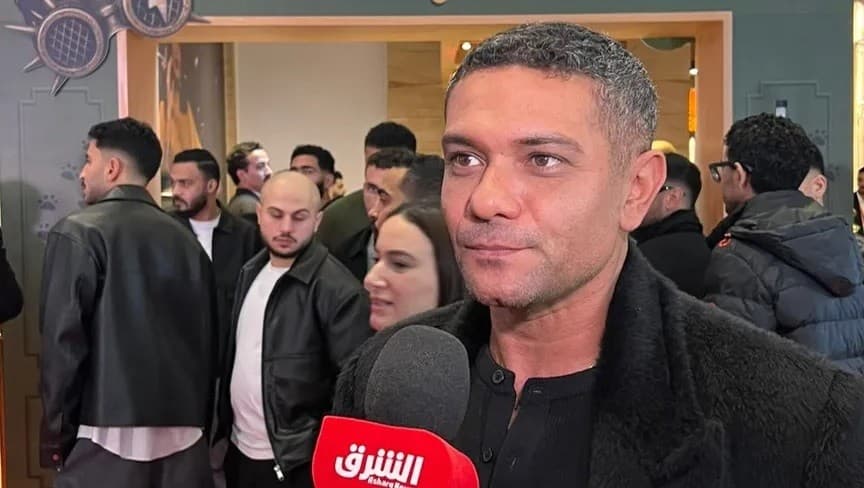 آسر ياسين: "إن غاب القط" تجربة كوميدية مختلفة.. وأقدم التوأم للمرة الأولى