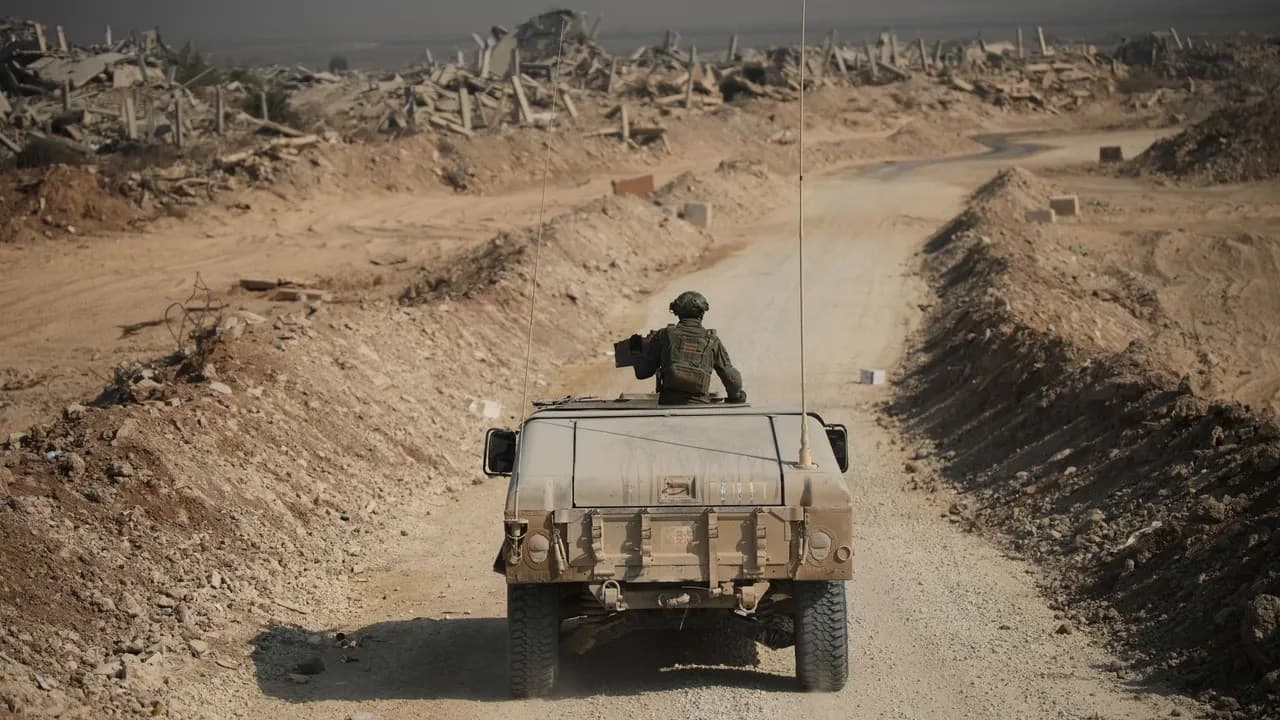جيش الاحتلال يواصل عملياته في قطاع غزة رغم اتفاق وقف إطلاق النار / AP
