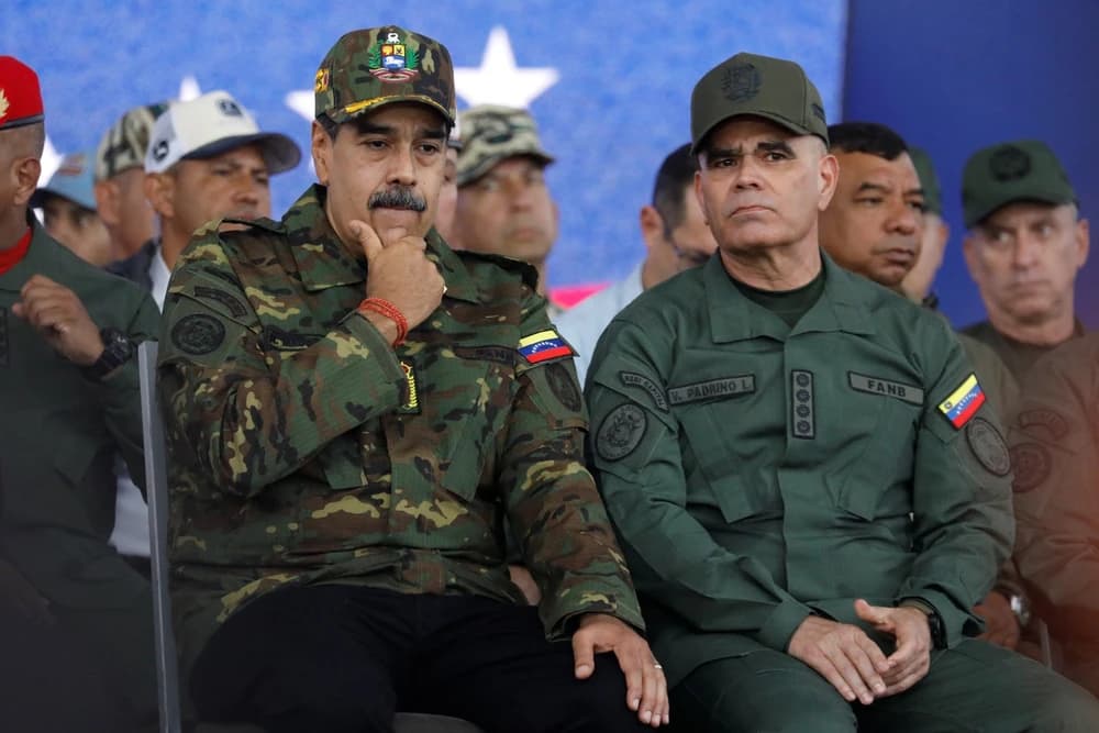 مادورو وقائد الجيش الفنزويلي