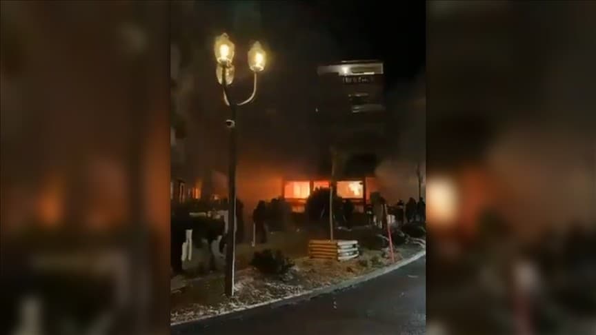 أسفر حريق اندلع في حانة احتفالاً برأس السنة الجديدة في منتجع كران مونتانا للتزلج في سويسرا عن مقتل 40 شخصاً وإصابة 115 آخرين، العديد منهم بإصابات خطيرة.
