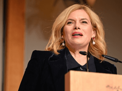 رئيسة البرلمان الألمانى يوليا كلوكنر