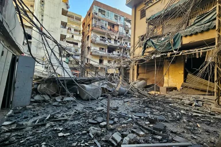 لبنان: آثار غارة إسرائيلية استهدفت الضاحية الجنوبية لبيروت الليلة الماضية (رويترز)