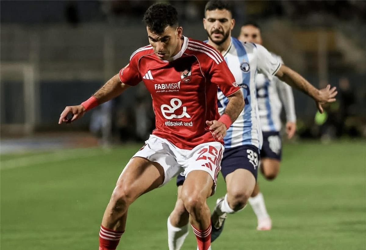 زيزو لاعب الأهلي وحامد حمدان لاعب بيراميدز