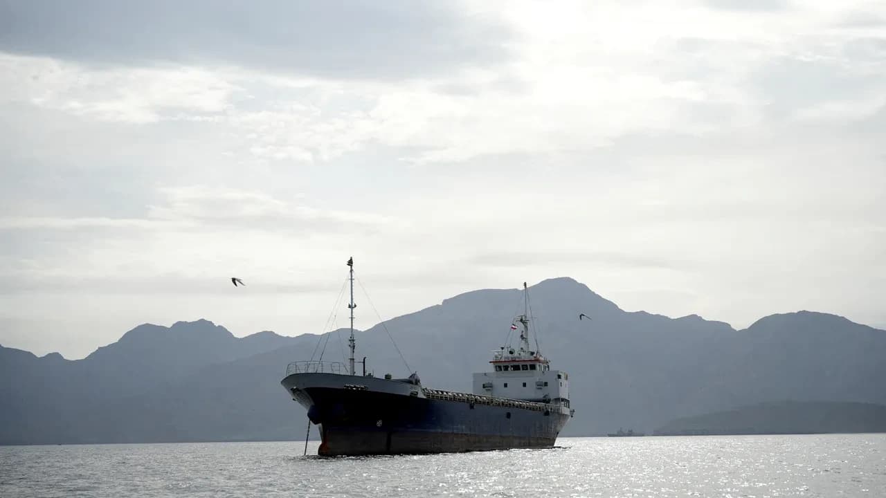الحصار البحري مستمر: كيف تضغط واشنطن على إيران عسكريًا؟