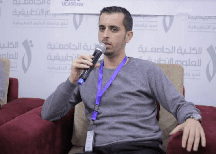 أحمد أبو قمر