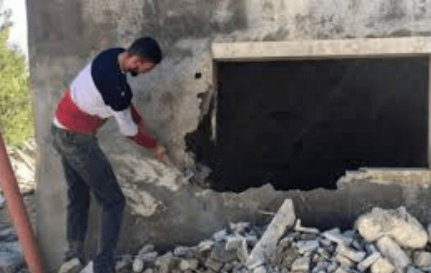 الاحتلال يُجبر مقدسيًا على هدم منزله بيده