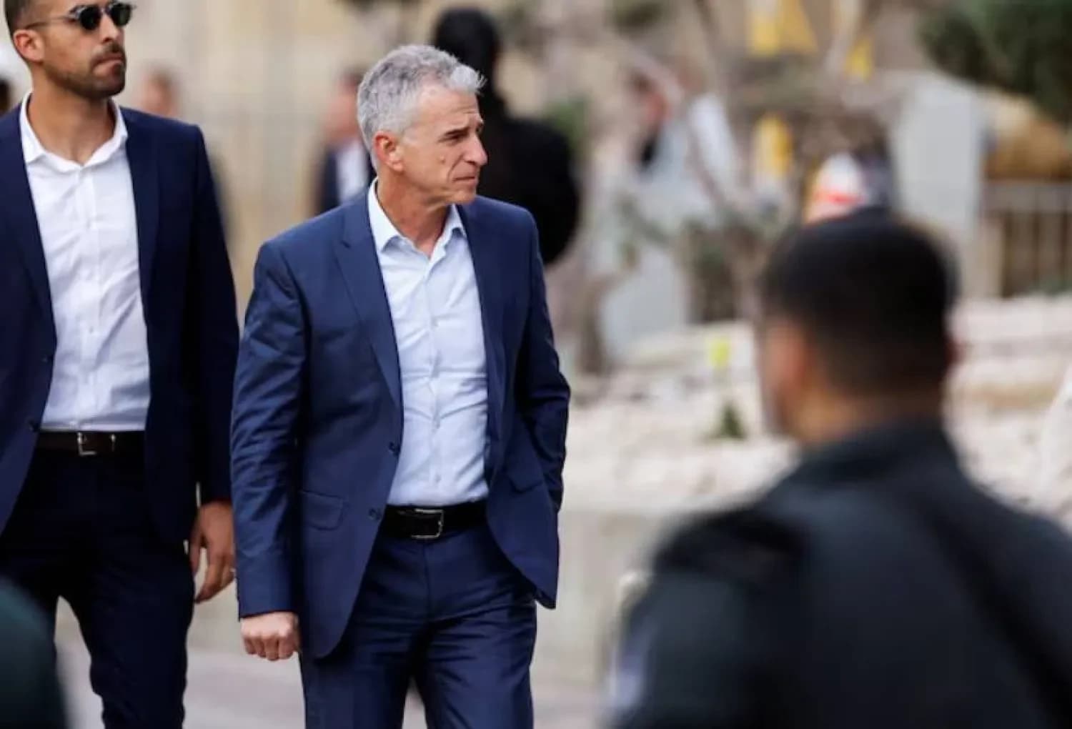 «الموساد» يعلن مقتل أحد عملائه بالخارج خلال عملية زئير الأسد: رئيس جهاز «الموساد» ديفيد برنياع (أرشيفية - رويترز)