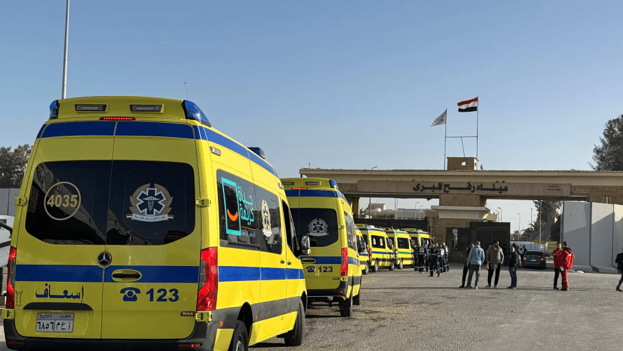 الهلال الأحمر في قطاع غزة