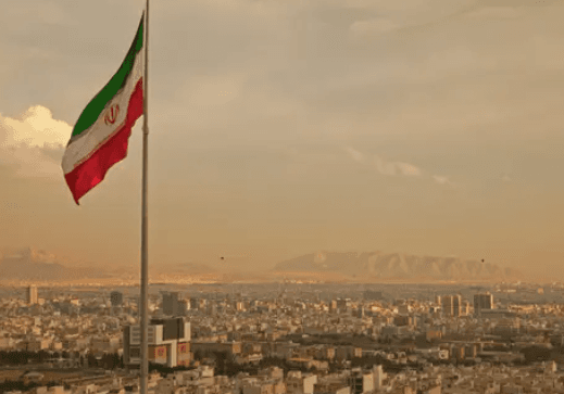 إيران