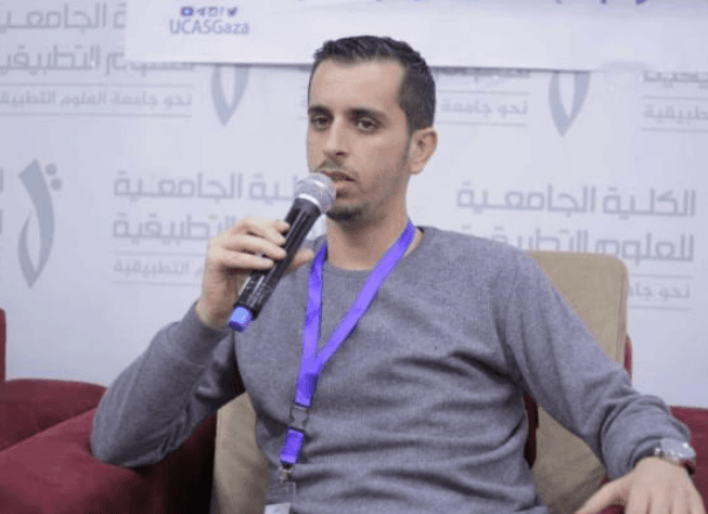 أحمد أبو قمر