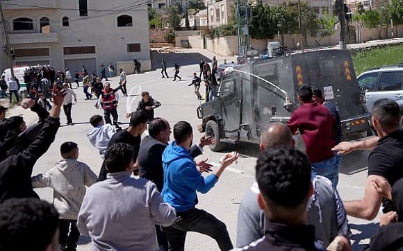 إصابات وحواجز واقتحامات.. كيف يرسم الاحتلال سياسة القمع في الضفة؟