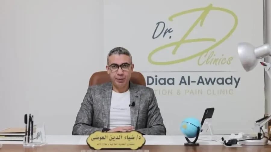 برز اسم ضياء العوضي خلال السنوات الأخيرة بسبب طرحه نظامًا غذائيًا عُرف باسم «نظام الطيبات» - وسائل التواصل