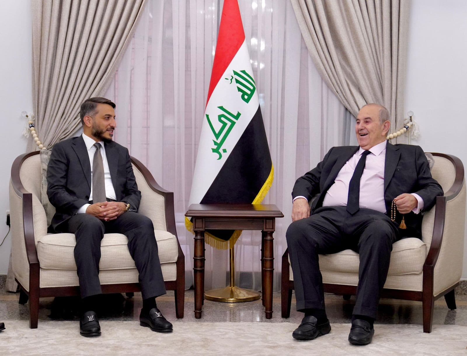 إياد علاوي يستقبل محافظ النجف الأشرف.jpeg
