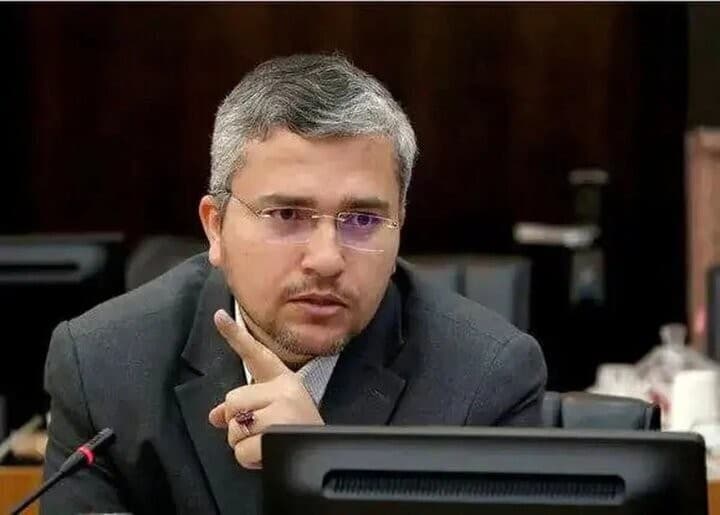 عضو بالبرلمان الإيراني