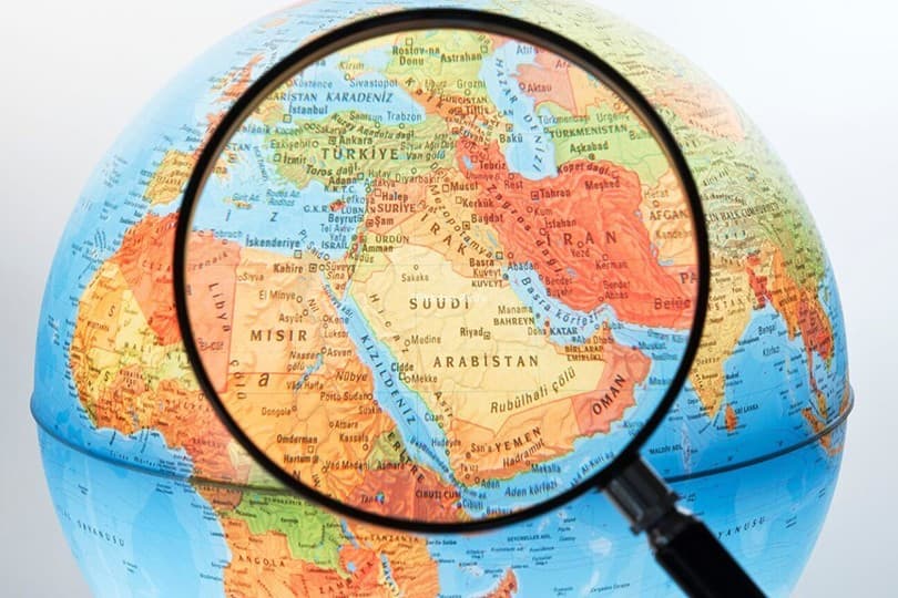 حين تتمرد الجغرافيا على حتمية السياسة
