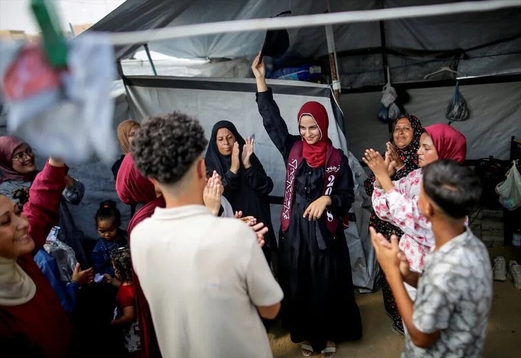 فرحة طلاب غزة بنتائج الثانوية العامة