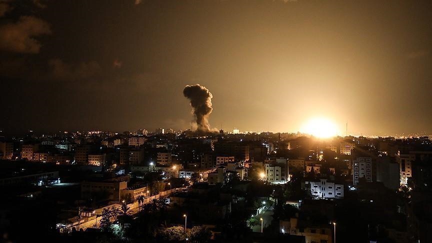 طيران الاحتلال الاسرائيلي يقصف في غزة